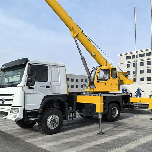 Sinotruk HOWO 44 AWD Modified Crane