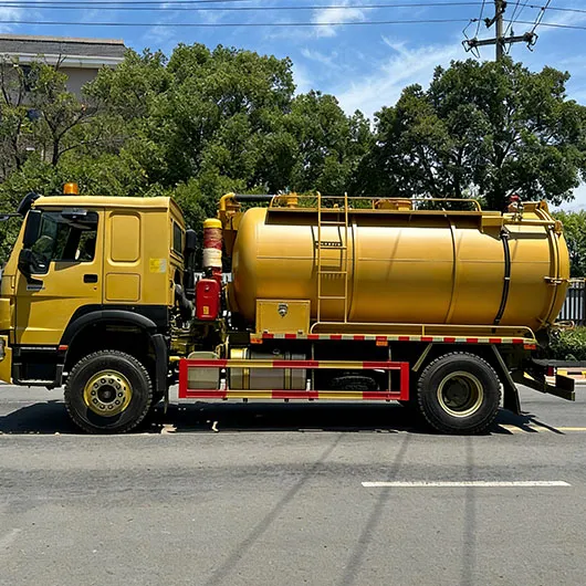 Sinotruk Heavy-Duty Sewage Vacuum Truck